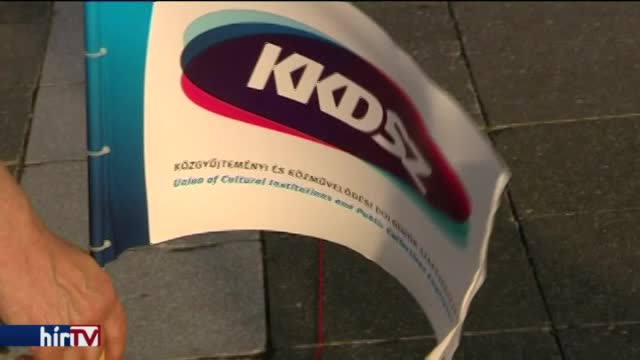 Budapesti beszámoló a Kvazár Akciószínház előadásáról az alacsony bérek éjszakáján