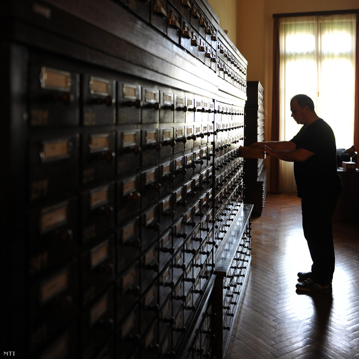 Index: Nem kapnak béremelést a múzeumi dolgozók, könyvtárosok!