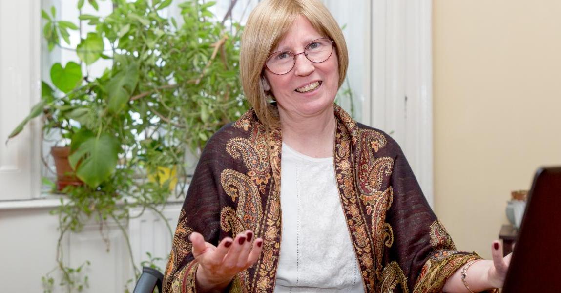 Bármit kihasítanak a közösből