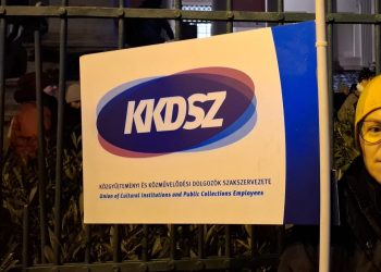 KKDSZ – Petíció átadás