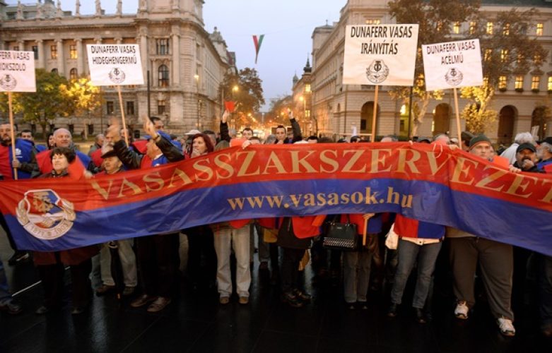 A Vasas Szakszervezeti Szövetség demonstrációja Budapesten